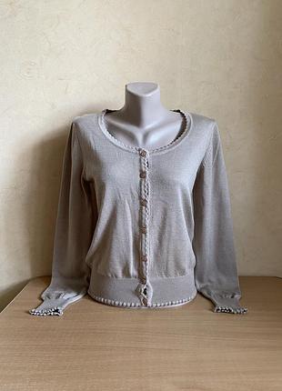 Женский винтажный джемпер на манжетах с пуговицами и ажурной спинкой