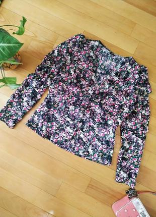 Мила блуза в квіточку vero moda