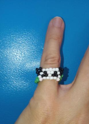 Кольцо из бисера "панда"