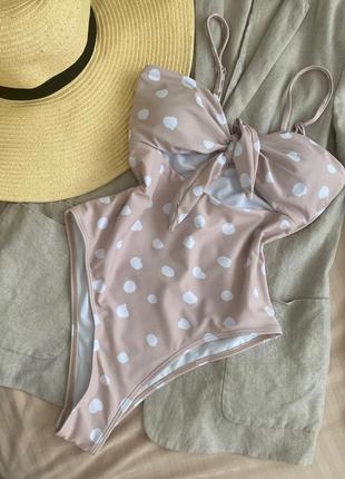 Классный бежевый купальник