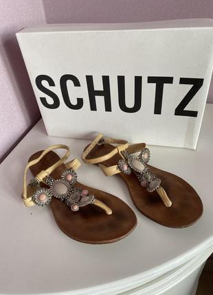 Босоножки schutz