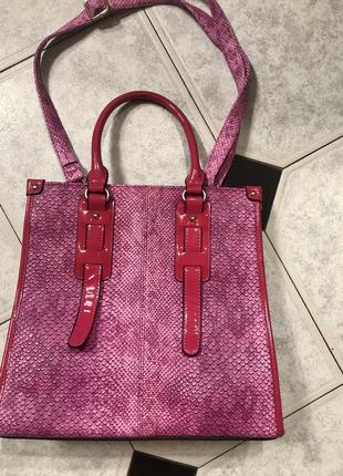 🔥 распродаж 🔥 самая яркая модная сумка шоппер цвета фуксия под кожу рептилии michael kors 🛍2 фото