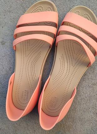 Crocs босоніжки