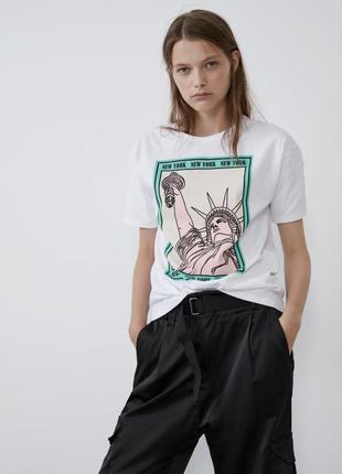 Футболка белая с принтом zara new york