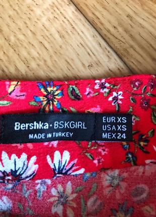 Міні спідниця на ґудзиках в актуальний квітковий принт від bershka2 фото