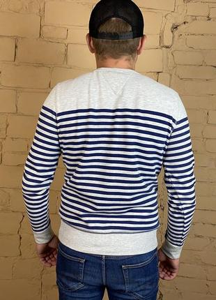 Гарний світшот tommy hilfiger5 фото