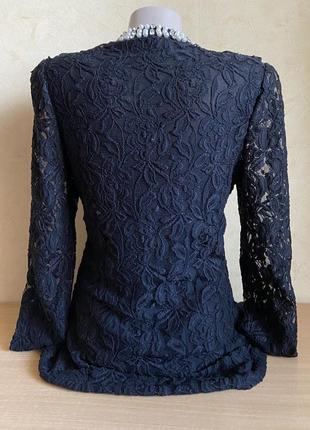 Ажурная женская блузка с перлами, черная4 фото