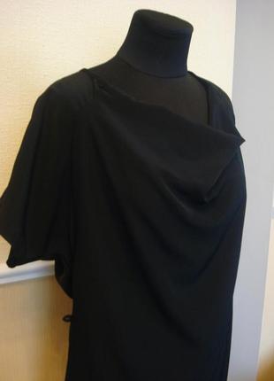 Атласне маленьке чорне плаття підійде для вагітних4 фото