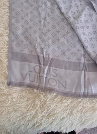 Жіночий шарф