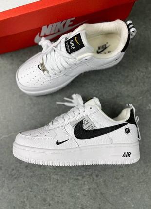 Женские кроссовки nike air force1utility white/black7 фото