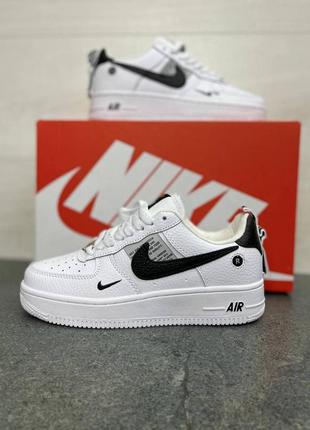 Женские кроссовки nike air force1utility white/black4 фото