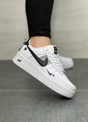 Женские кроссовки nike air force1utility white/black5 фото