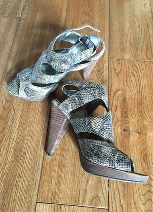 Босоножки ботильоны new look 40