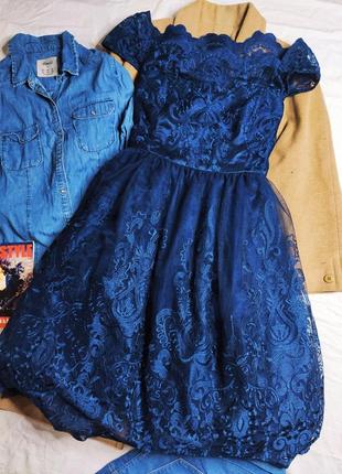 Chi chi london платье темно синее пышное с гипюром миди большое батальное батал праздничное5 фото