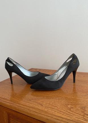 Жіночі туфлі човники1 фото