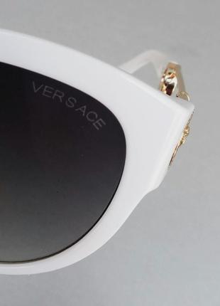 Очки в стиле versace стильные женские солнцезащитные очки серый градиент в белой оправе с золотым лого9 фото