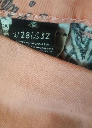 Катоновые штаны персикового цвета в тропический принт maison scotch6 фото