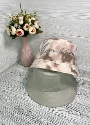 Панама тай дай двухсторонняя  с вышивкой унисекс мрамор коричневый