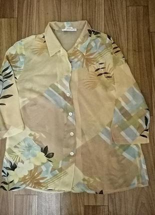 Легка блузочка великого розміру.