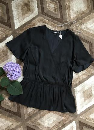 Чорна блуза з коротким рукавом, з v-подібним вирізом шовкова блузка2 фото