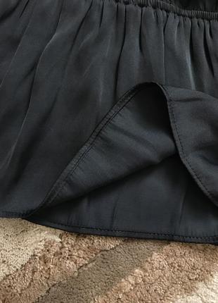 Черная блуза с коротким рукавом с v-образным вырезом шелковая блузка3 фото