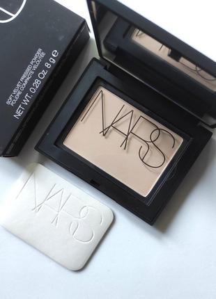 Пудра компактная nars soft velvet pressed powder