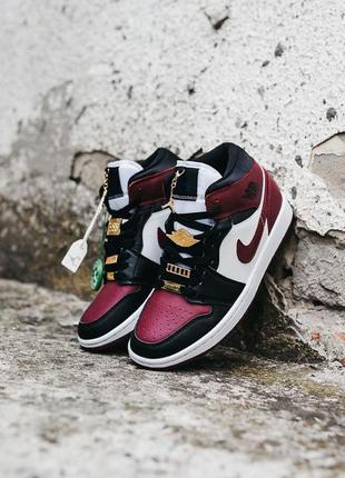 Женские кроссовки nike air jordan 1 mid se black dark beetroot6 фото