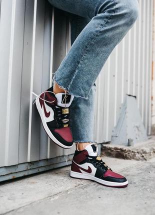 Женские кроссовки nike air jordan 1 mid se black dark beetroot3 фото