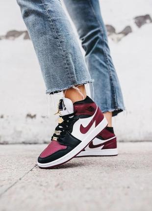 Женские кроссовки nike air jordan 1 mid se black dark beetroot2 фото