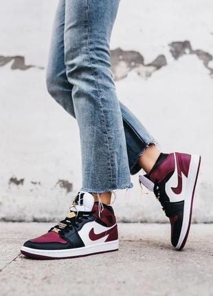 Женские кроссовки nike air jordan 1 mid se black dark beetroot5 фото