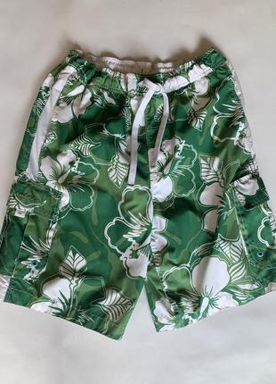 Стильные мужские летние пляжные шорты с принтом цветов зелёные