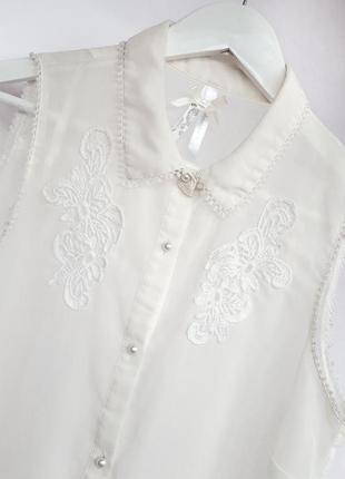 Шифонова біла блуза з перловими гудзичками і вишивкою прозора блузка перламутрові гудзики2 фото