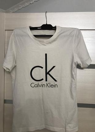 Calvin klein футболка