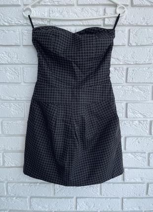 Стильное платье