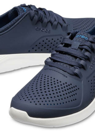 Кроссовки мужские сабо crocs, синие с белой подошвой lite ride