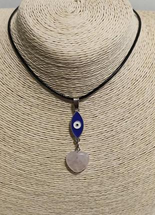 Кулон всевидящее око-розовый кварц.