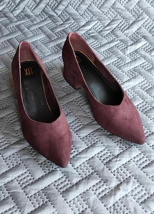Xit. туфли бордовые замшевые женские на невысоком квадратном каблуке1 фото