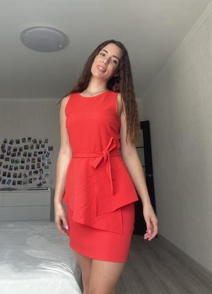 Красное платье stradivarius