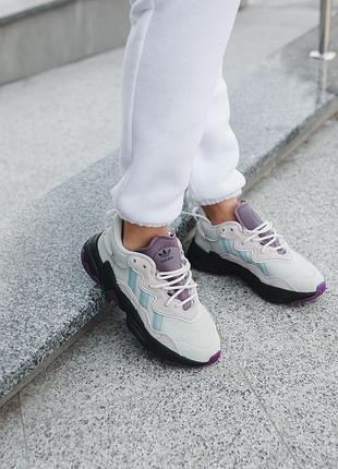 Женские кроссовки adidas ozweego