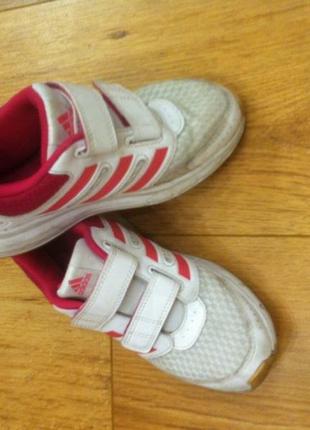 Кросівки adidas адідас ,оригінал,фірмові 31р,по устілці 19 см