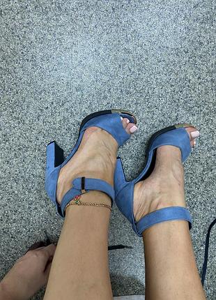 Босоніжки zara