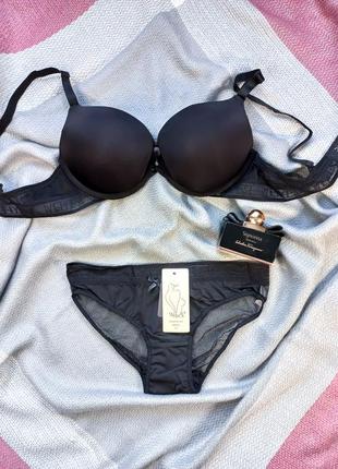 Комплект нижньої білизни на чашечку с