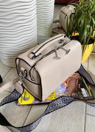 Женская сумка через плечо с двумя ремешками с ручкой на молнии бежевая2 фото