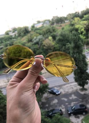 Сонцезахисні окуляри знижка