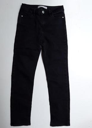 Фирменные стрейчевые джинсы