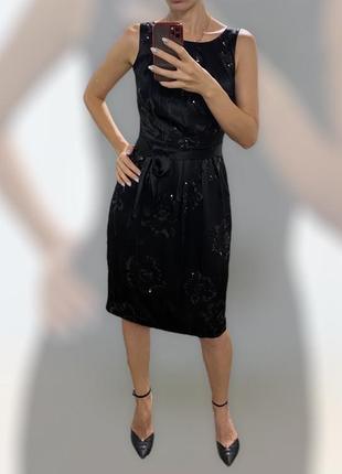 Чёрное шёлковое миди платье с вышитой пайеткой