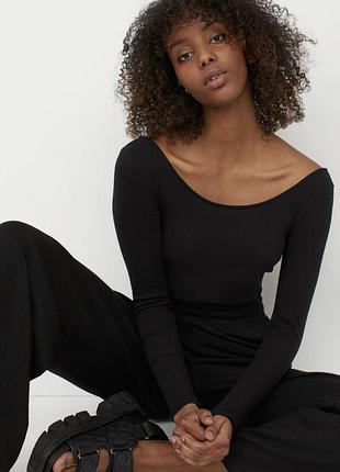 Чорна боді з рельєфного трикотажу ось h&m