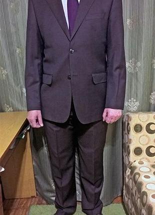 Костюм voronin шоколадного цвета с фиолетовым подтоном