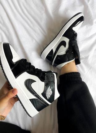 Жіночі кросівки nike air jordan 1 mid carbon знижка sale | жіночі кросівки знижка2 фото