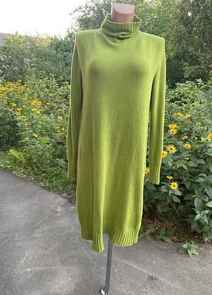 Платье из шерсти ягнят